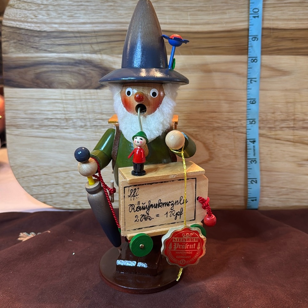 🐈‍⬛ Steinbach Smoker Seller from Schwarzenberg Bear went over the mtn music box